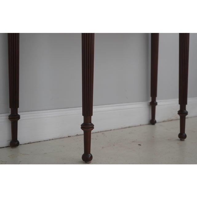 Statton Old Towne Mahogany Console Table & Mirror For Sale In Philadelphia - Image 6 of 18