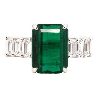 Late 20th Century 18k Emerald Ring, Size 5 For Sale