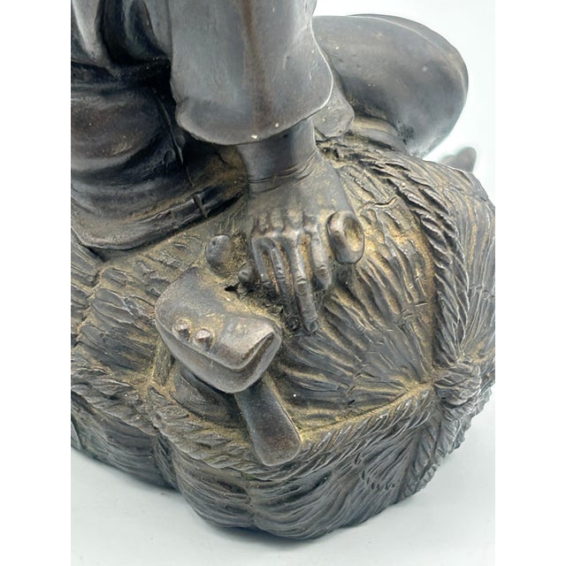 Japanese Meiji Bronze Okimono Seated Pipe Smoker, Signed Toko, C. 1890 For Sale - Image 11 of 17