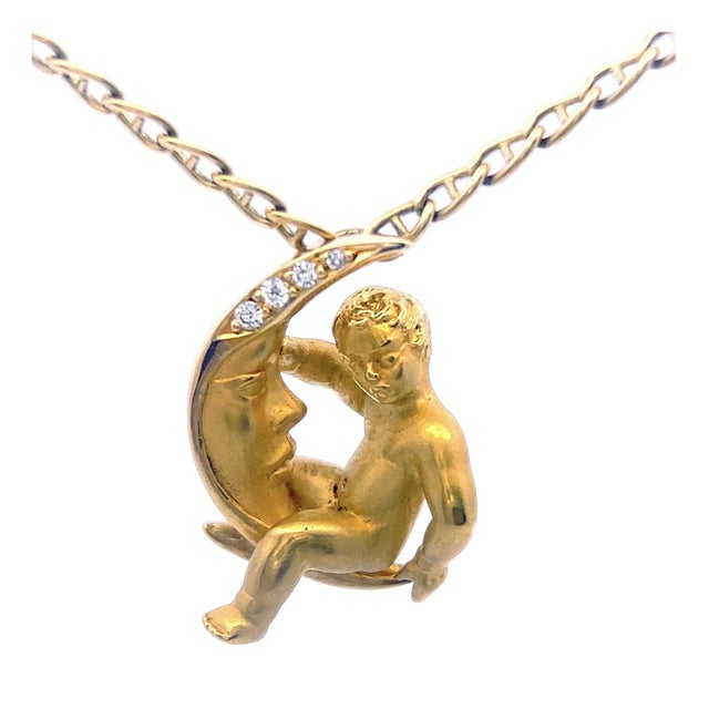 Late 20th Century Carrera Y Carrera Diamond 18k Yellow Gold Moon Child Pendant Chain Necklace For Sale