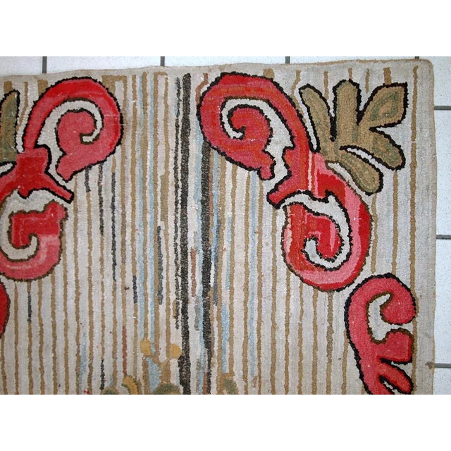 Textile 1920s Handmade Antique American Hooked Rug 2.7' X 4.4' For Sale - Image 7 of 11