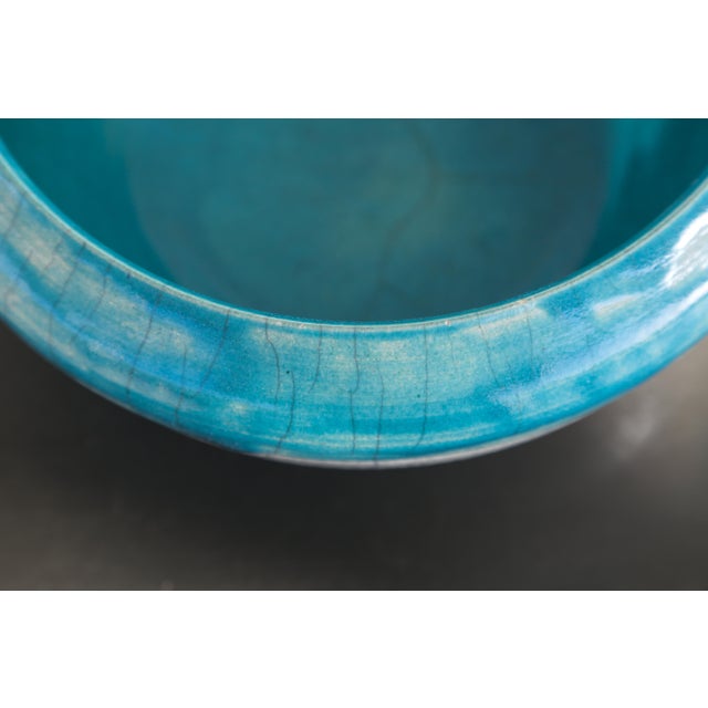 Vintag California Studio Raku Pottery Bowl, With Turquoise & White Crackle Glaze For Sale In San Diego - Image 6 of 12