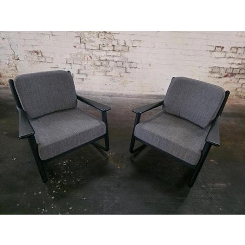 Mid-Century Modern Rocking Chairs with Arms, Set of 2, in Very Good conditions.