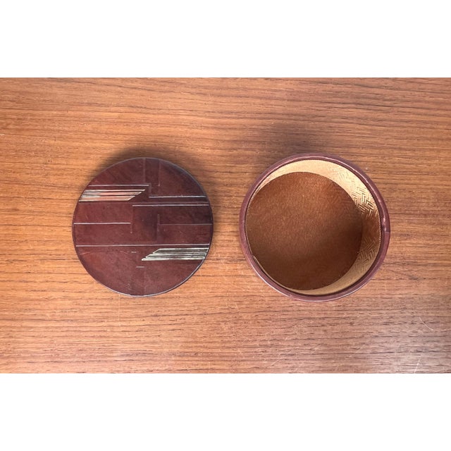 Brown Art Deco German Round Leather Jewelry Box with Lid, 1920s For Sale - Image 8 of 18