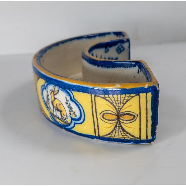 20th Century Mediterranean Spanish or Mexican Talavera Faience Majolica Demilune Bowl For Sale In New York - Image 6 of 11