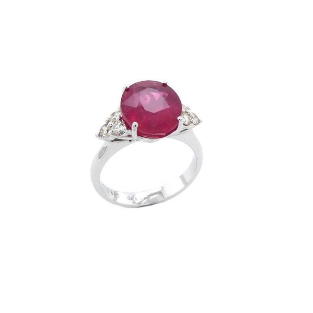 Round Rubellite Pink Tourmaline Diamond Three Stone 18 Karat White Gold Ring, Size 6.5 For Sale - Image 12 of 14