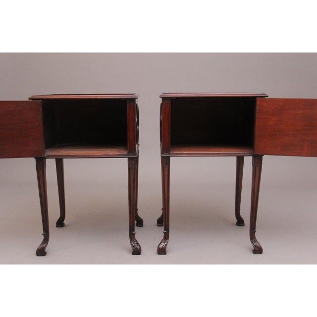 Mid-Century Flame Mahogany Bedside Cabinets, 1960, Set of 2 For Sale - Image 3 of 12