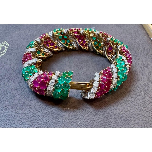 Metal 35 Ct Emeralds & 35 Ct Rubies + 15 Ct Diamond Bracelet 18ky Gold, 8 " For Sale - Image 7 of 8