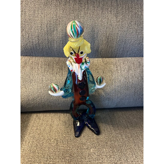 Millefiori colorful body of clown juggling 3 glass balls. Handcrafted in Italy. Excellent condition