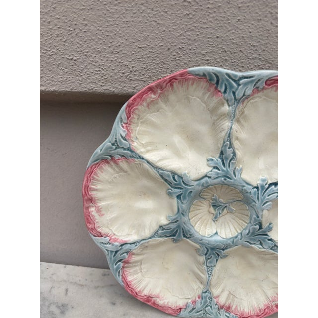 French 19th Century Majolica Pink & Blue Oyster Plate Gien For Sale - Image 3 of 4