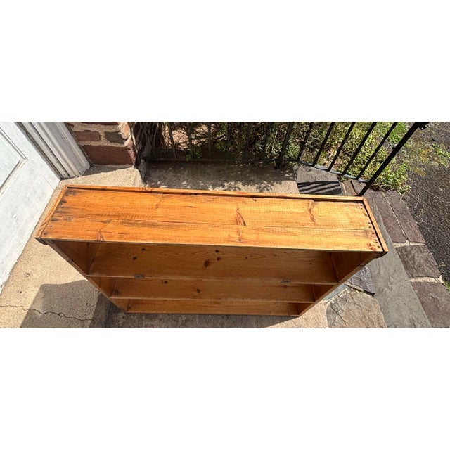 English Turn of the Century Hanging Pine Bookshelf For Sale - Image 3 of 8