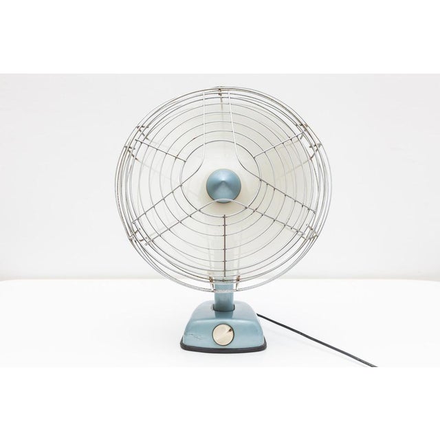 Industrial Vintage Desk Fan from Cadume, 1960s For Sale - Image 3 of 12