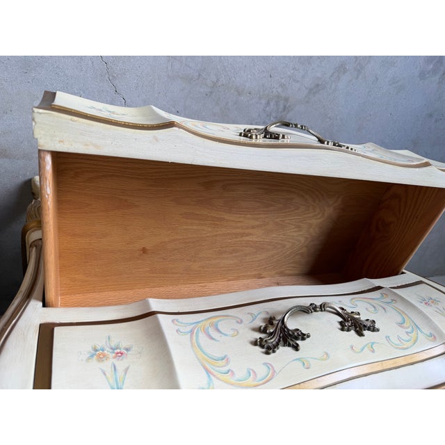 Vintage Karges French Provincial Louis XV-Style Two-Drawer Nightstands – A Pair For Sale - Image 10 of 13