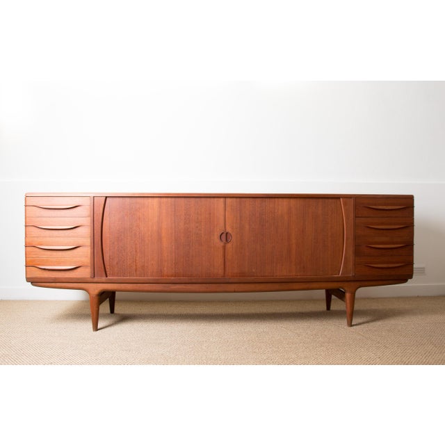 Large Danish Teak Model U15 Sideboard by Johannes Andersen for Uldum Mobelfabrik, 1966 For Sale - Image 6 of 10