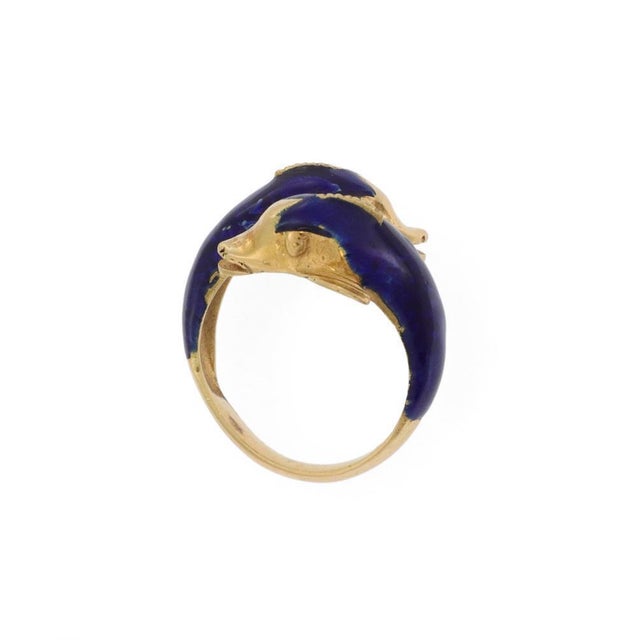 Contemporary Vintage Greece 18k Yellow Gold Enamel 2 Dolphins Bypass Ring - For Sale - Image 3 of 5