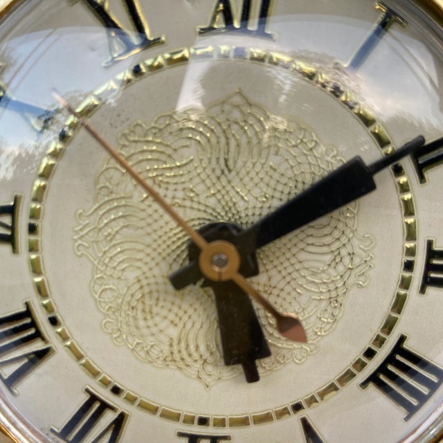 Hollywood Regency 1950’s Lanshire Mantle Clock For Sale - Image 3 of 12