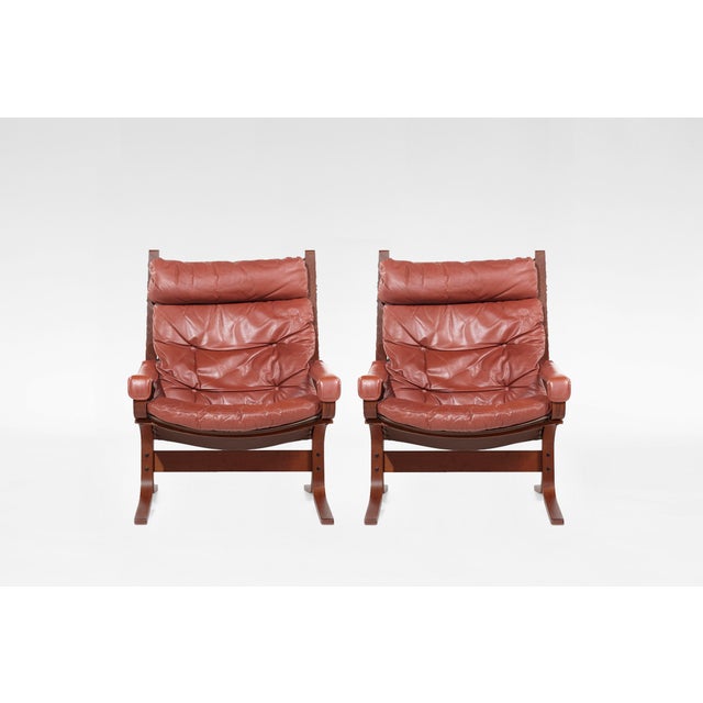 Vintage Siesta High Back Chairs in Cognac Leather and Plywood by Ingmar Relling for Westnofa, 1960s, Set of 2 For Sale - Image 3 of 6