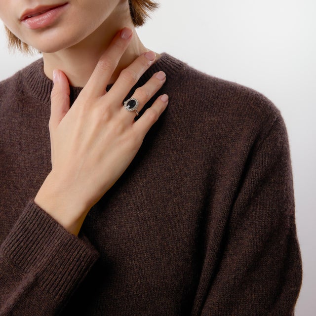 1910s 1910s Edwardian Sapphire Diamond Platinum Cluster Ring, Size 4.75 For Sale - Image 5 of 6