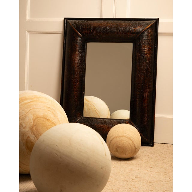 Trio of ornamental stone spheres - Circa 1980s Three different sizes. Each piece features distinctive natural veining and...