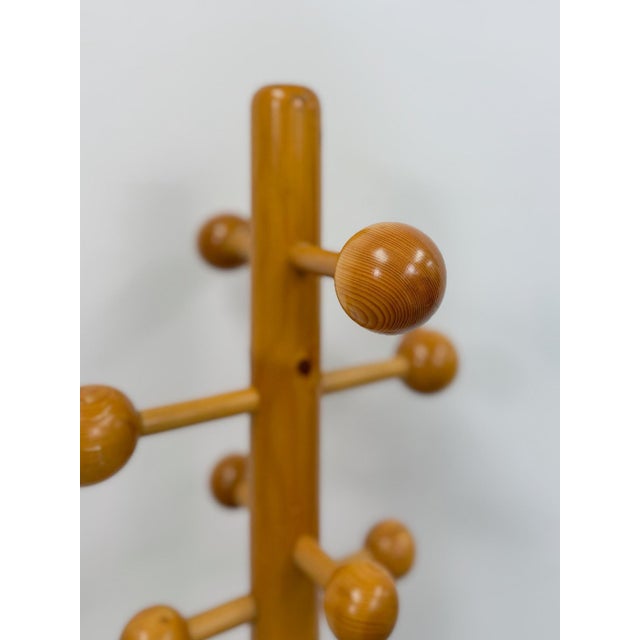 Wood Vintage Atomic Coat Hat Rack Glossy Pine MCM Entryway Stand Mid Century Modern For Sale - Image 7 of 9