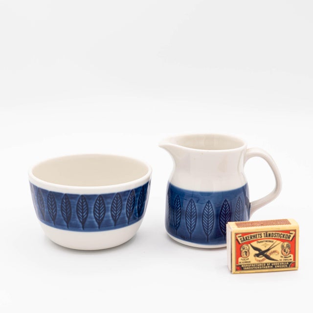 Swedish Koka Blå Sugar & Creamer by Hertha Bengtson for Rörstrand, 1950s, Set of 2 For Sale - Image 10 of 11