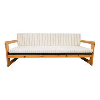 Scandinavian Modern Pine Daybed, 1970s For Sale