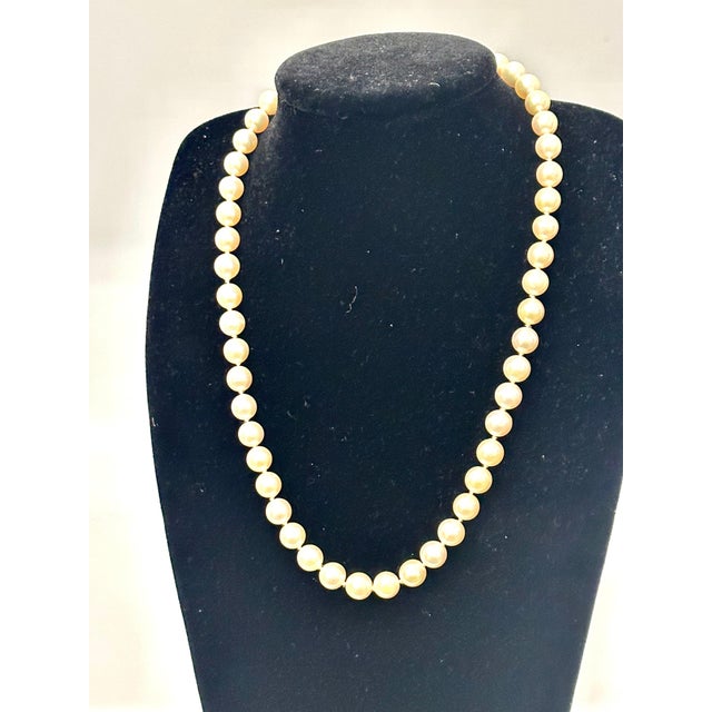 Vintage Cultured Akoya Pearl Necklace Length 18" , 18 Karat White Gold Clasp For Sale - Image 4 of 18