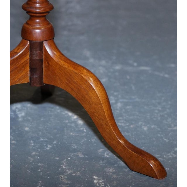 Wood Vintage Georgian Style Tripod Table with Scalloped Edge and Brown Leather Top For Sale - Image 7 of 10