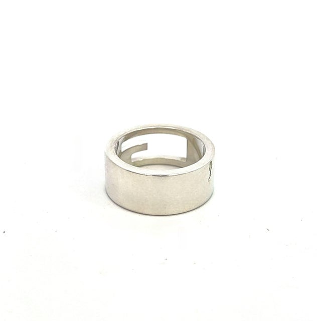 Traditional 1990s Gucci Estate Ring Size 5 Sterling Silver 8 mm For Sale - Image 3 of 6