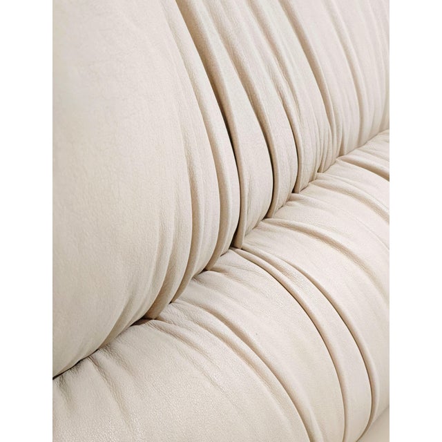 1980s Double Bed in Dove Grey Leather by Giovanni Offredi for Saporiti, 1980s For Sale - Image 5 of 16