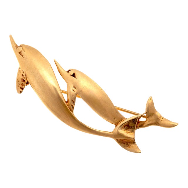 Vintage Tiffany and Company 14 Karat Yellow Gold Two Swimming Dolphins 2.4 Inch For Sale