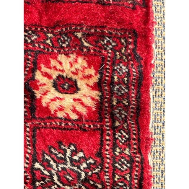 Small Vintage Pakistani Rug from Bobyrugs, 1980s For Sale - Image 8 of 16