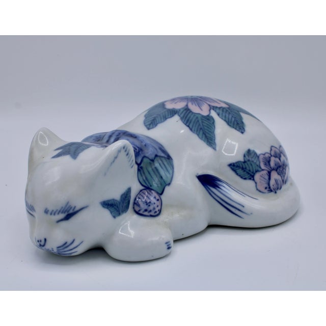 A superb Vintage Asian Blue and White Ceramic Cat, circa 1950. Charming shape, unique design. The perfect accent...