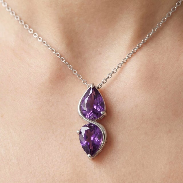 Contemporary Purple Amethyst Dainty Necklace for Woman in 925 Sterling Silver For Sale - Image 3 of 5