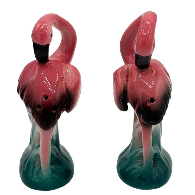 Modern 1980 Pink Flamingo Ceramic Tabletop Salt & Pepper Shaker Set by Sarsaparilla For Sale - Image 3 of 4