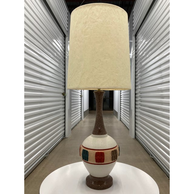 Mid-Century Modern Tall Glazed Ceramic Painted Single Gourd Table Lamp and Barrel Shade - a Pair For Sale - Image 10 of 13