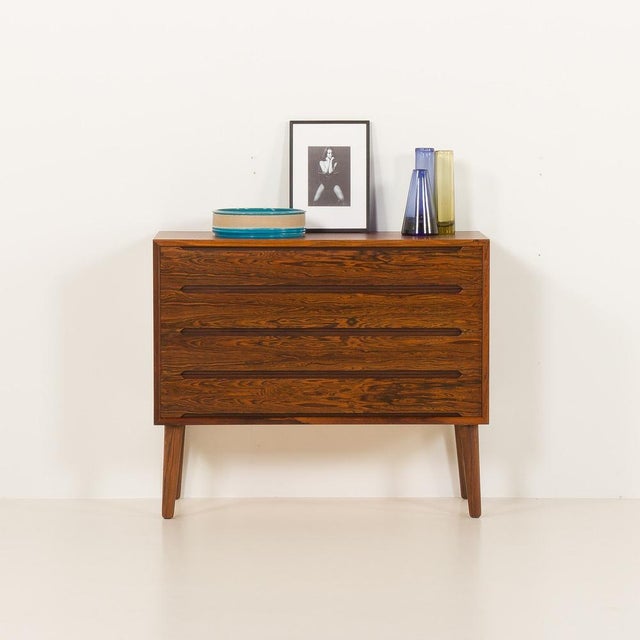 Mid-Century Modern Scandinavian Minimalist Rosewood Chest of Drawers in the style of Nils Jonsson, 1960s For Sale - Image 3 of 12