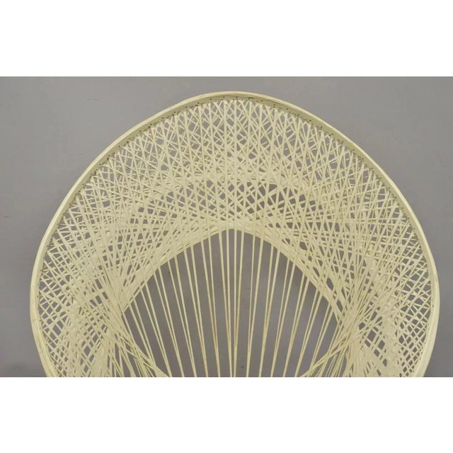 Woodard Furniture Co. Mid 20th Century Russell Woodard Woven Spun Fiberglass Tall Fan Back Peacock Diamond Chair For Sale - Image 4 of 11