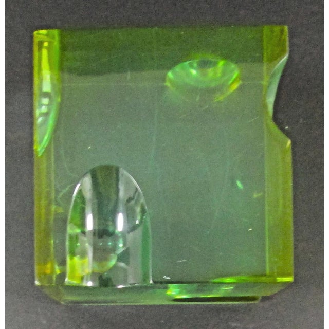 1960s Mid-Century Optical Light and Space Sculpture Green Lucite Cube Attributed to Roz Stroll For Sale - Image 9 of 12