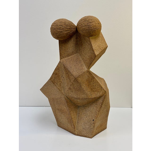 Using both figurative and botanical elements, Raleigh artist Holly Fischer explores the dualities inherent in beauty and...