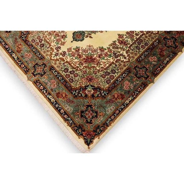 Middle Eastern Hand-Knotted Sarough Rug For Sale - Image 5 of 11