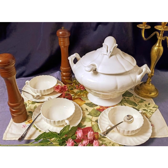 This exceptional vintage 3-piece collection of authentic Bordallo Pinheiro ceramic dinnerware effortlessly captures...