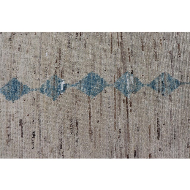 Casual Modern Rug in Creams and Blue Tones and Minimalist Design 5'9 X 9'3 For Sale - Image 11 of 13