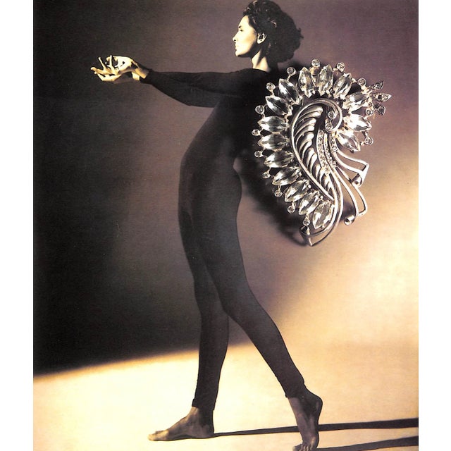 Paper "Jewels of Fantasy: Costume Jewelery of the 20th Century" 1992 Cera, Deanna Farneti For Sale - Image 7 of 11
