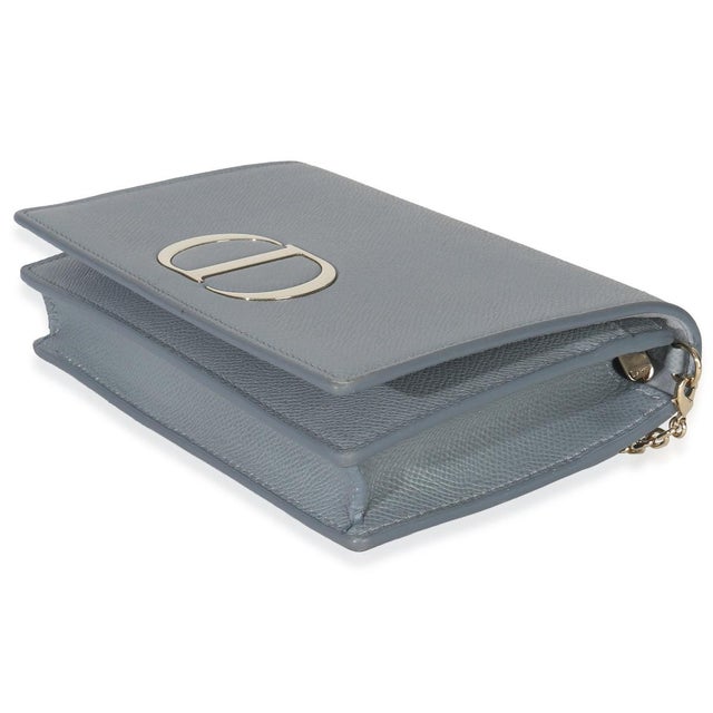 Blue Grained Calfskin 30 Montaigne 2-in-1 Pouch For Sale In New York - Image 6 of 9