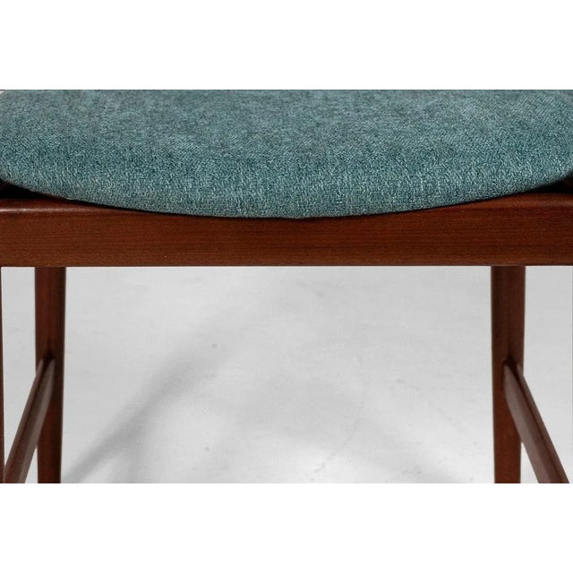 Wood A Contoured Rosewood Danish Modern Dining Chairs After Arne Vodder, circa 1960 - Set of 4 For Sale - Image 7 of 8