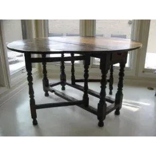 Wood English Oak Gateleg Table c 1700 For Sale - Image 7 of 9