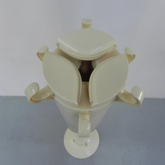 Standing Coat Rack by Giancarlo Piretti for Castelli, 1970s For Sale - Image 17 of 18