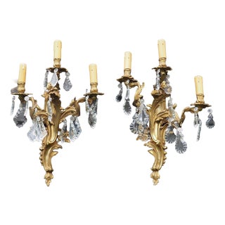 Vintage Louis XV Romantic French Bronze Wall Sconces Crystal Lighting, 1950s, Set of 2 For Sale