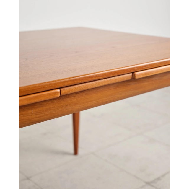 Wood Extendable Dining Table Model 12 in Teak by Niels O. Møller for j.l. Møllers, Denmark, 1960s For Sale - Image 7 of 18